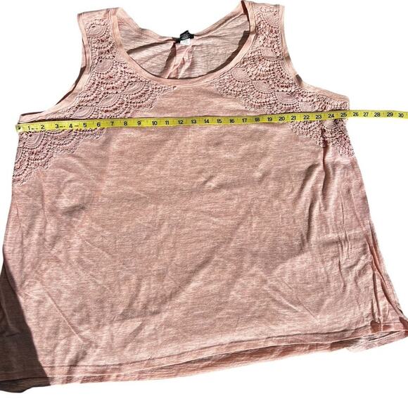 Torrid 4 (26) 4X women’s tank top with lace, peach - Picture 5 of 9
